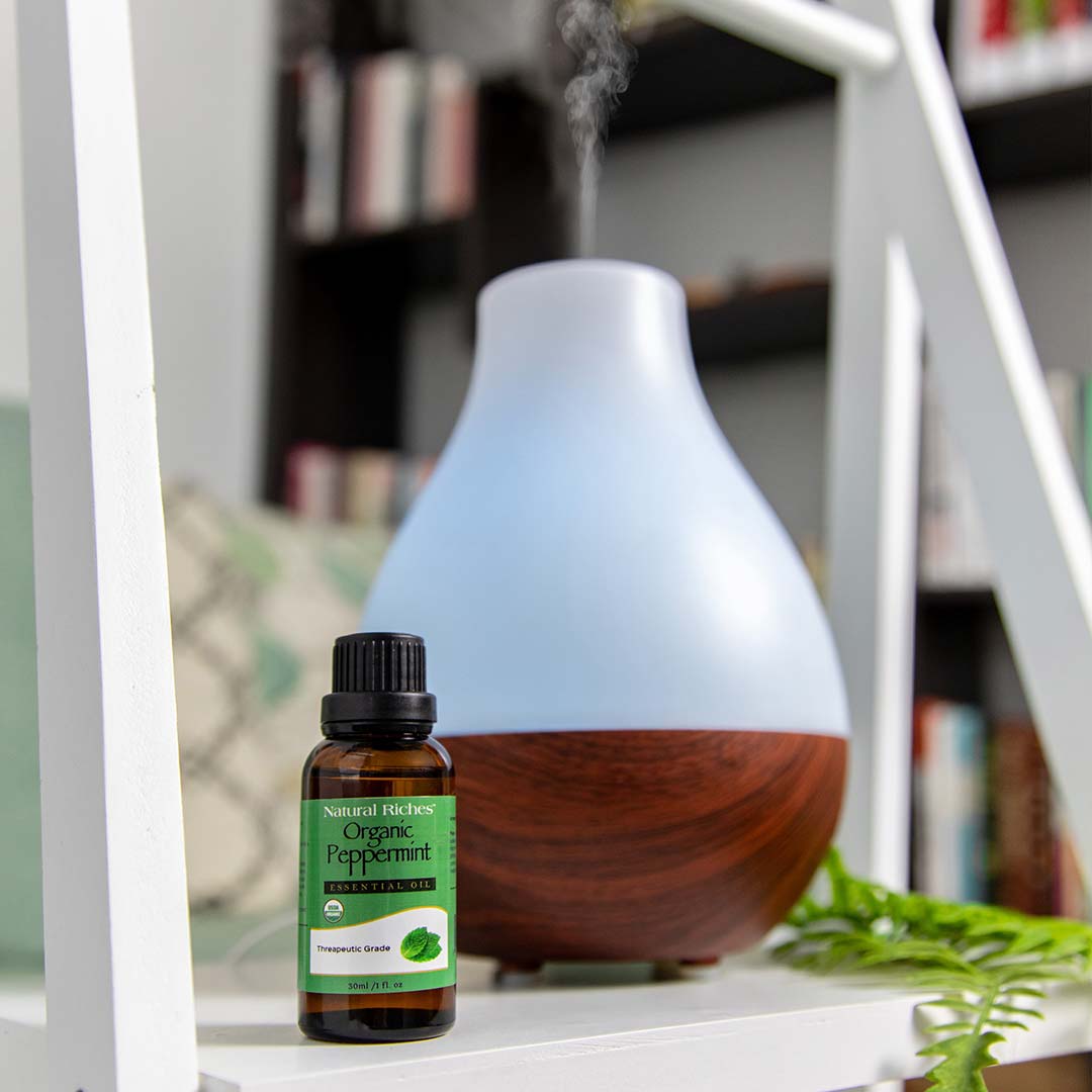 Organic Peppermint Essential Oil with diffuser